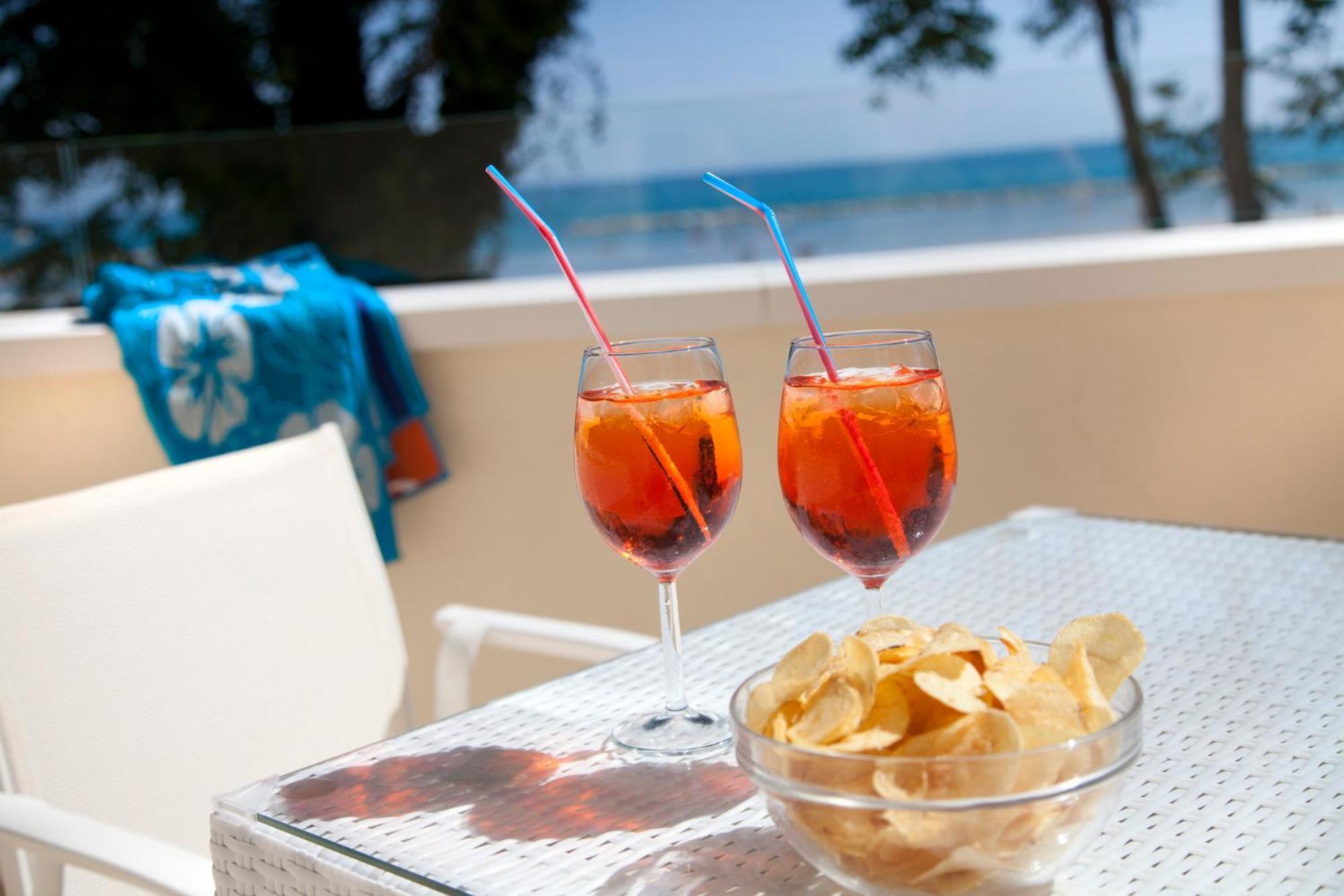 Marina Beach Suite Hotel Ρίμινι Εξωτερικό φωτογραφία