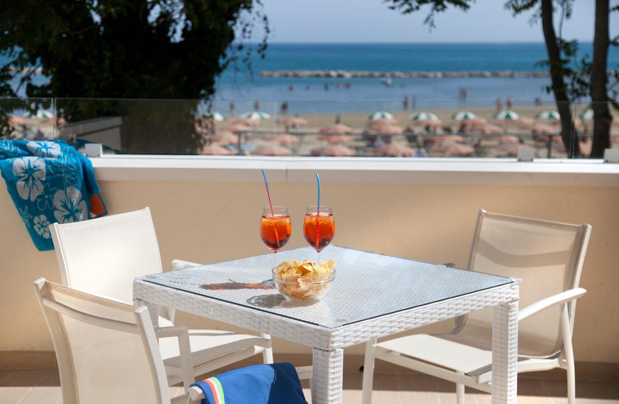 Marina Beach Suite Hotel Ρίμινι Εξωτερικό φωτογραφία